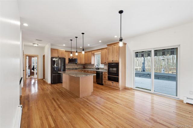 3 Clemence Drive, New Windsor, NY 12553