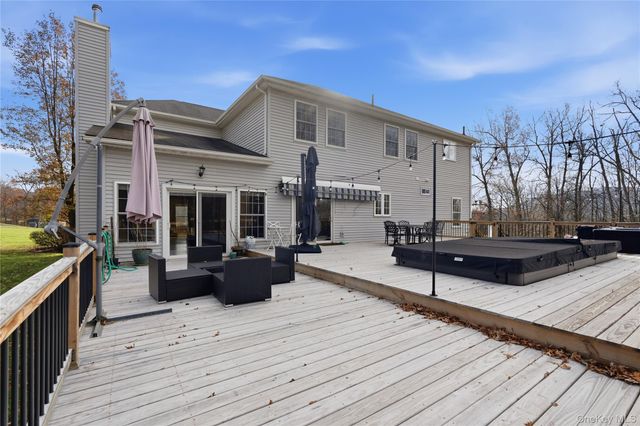 3 Clemence Drive, New Windsor, NY 12553