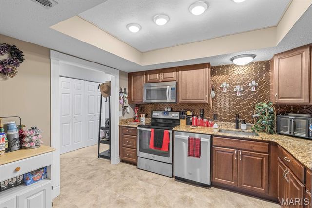 1026 Kehrs Mill Road 4, Ballwin, MO 63011