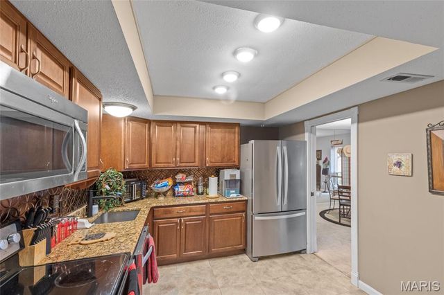 1026 Kehrs Mill Road 4, Ballwin, MO 63011