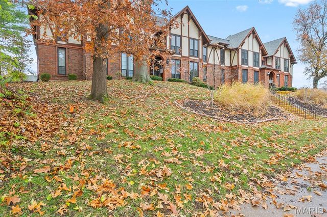 1026 Kehrs Mill Road 4, Ballwin, MO 63011