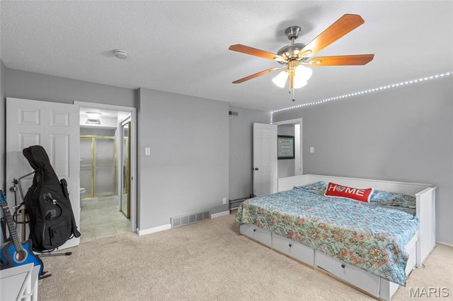 1026 Kehrs Mill Road 4, Ballwin, MO 63011