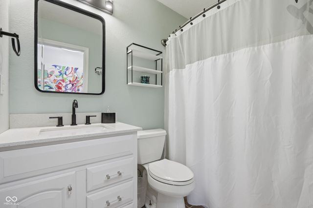 10655 E 98th Street, Fishers, IN 46037