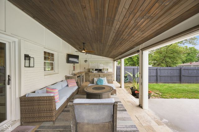 10655 E 98th Street, Fishers, IN 46037