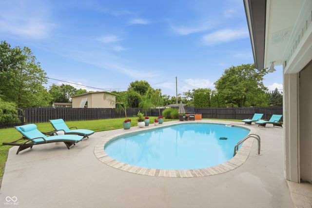 10655 E 98th Street, Fishers, IN 46037