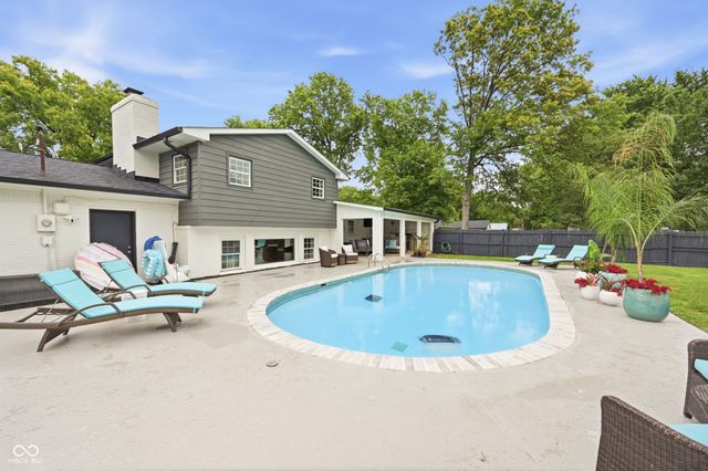 10655 E 98th Street, Fishers, IN 46037