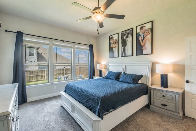 508 Hillcrest Circle, Justin, TX 76247