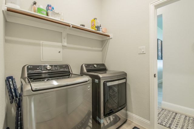 508 Hillcrest Circle, Justin, TX 76247