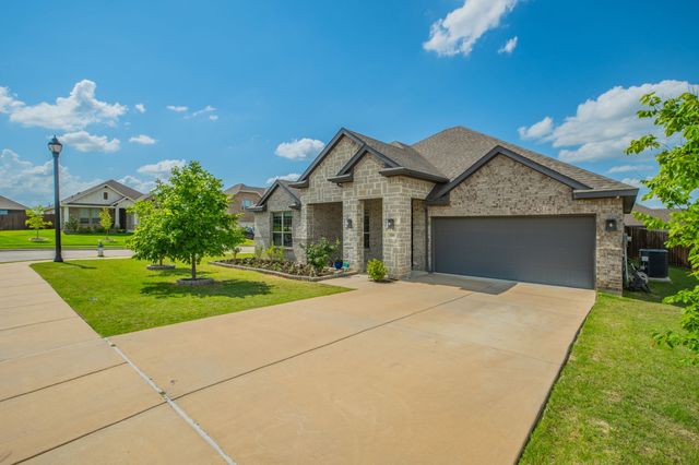 508 Hillcrest Circle, Justin, TX 76247
