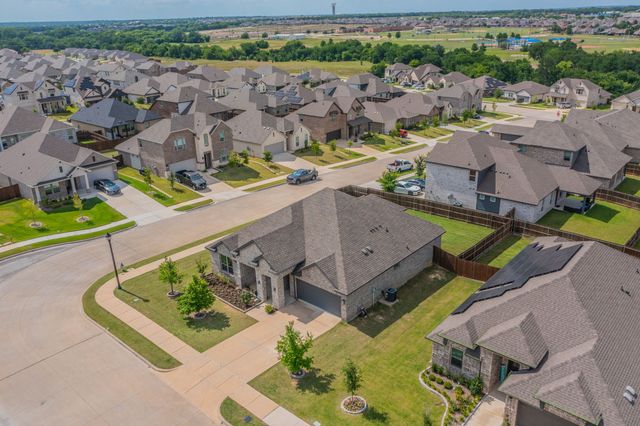 508 Hillcrest Circle, Justin, TX 76247