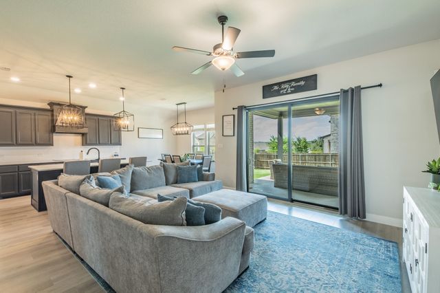 508 Hillcrest Circle, Justin, TX 76247
