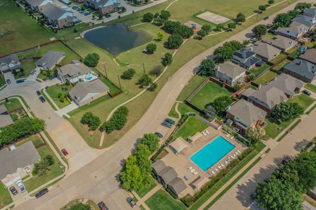 508 Hillcrest Circle, Justin, TX 76247