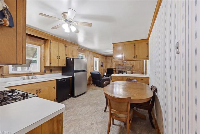 3514 Lilac DR, Portsmouth, VA 23703