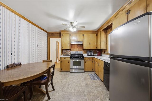 3514 Lilac DR, Portsmouth, VA 23703