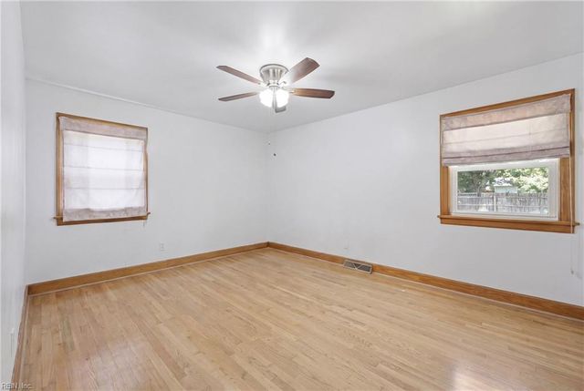 3514 Lilac DR, Portsmouth, VA 23703
