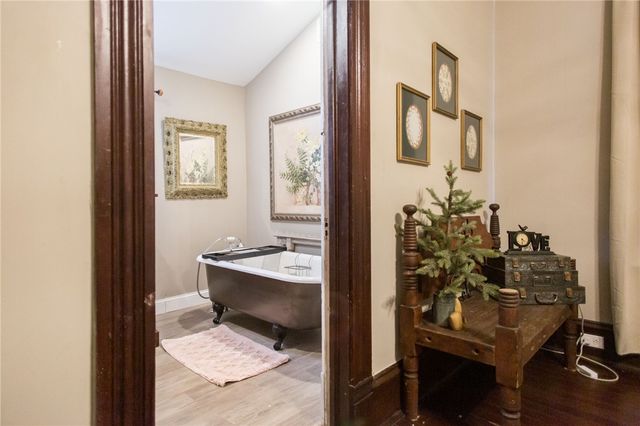 1261 Grove Ave, Waycross, GA 31501