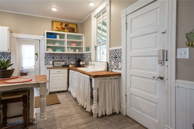 1261 Grove Ave, Waycross, GA 31501