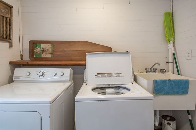 1261 Grove Ave, Waycross, GA 31501