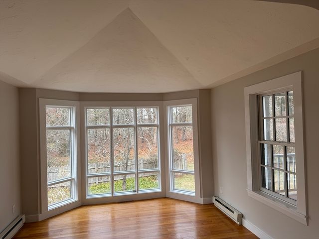 396 Wellesley Ave, Wellesley, MA 02481