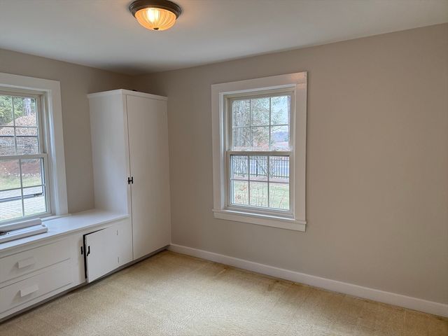 396 Wellesley Ave, Wellesley, MA 02481