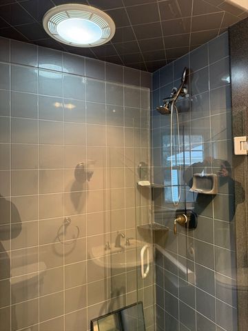 396 Wellesley Ave, Wellesley, MA 02481