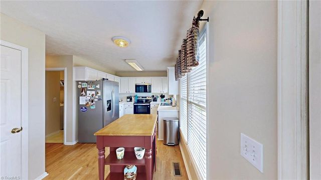 101 Brightleaf Court, Archdale, NC 27263