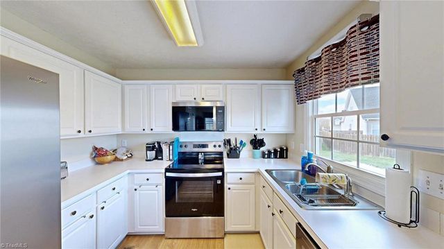 101 Brightleaf Court, Archdale, NC 27263