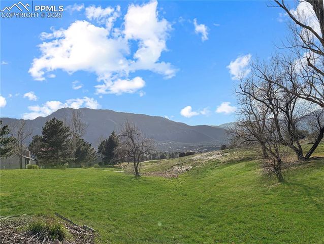 422 Cobblestone Drive, Colorado Springs, CO 80906