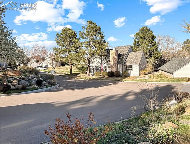 422 Cobblestone Drive, Colorado Springs, CO 80906