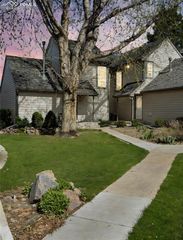 422 Cobblestone Drive, Colorado Springs, CO 80906