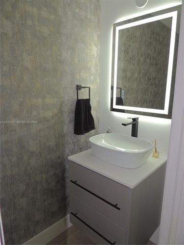 11301 NW 88th Ter, Doral, FL 33178