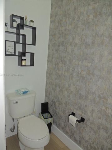 11301 NW 88th Ter, Doral, FL 33178