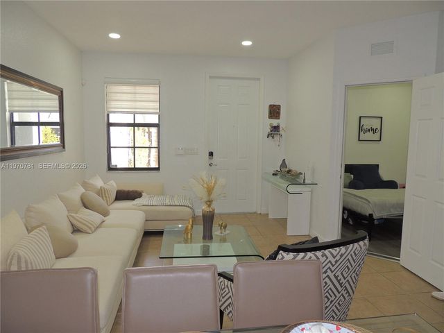 11301 NW 88th Ter, Doral, FL 33178