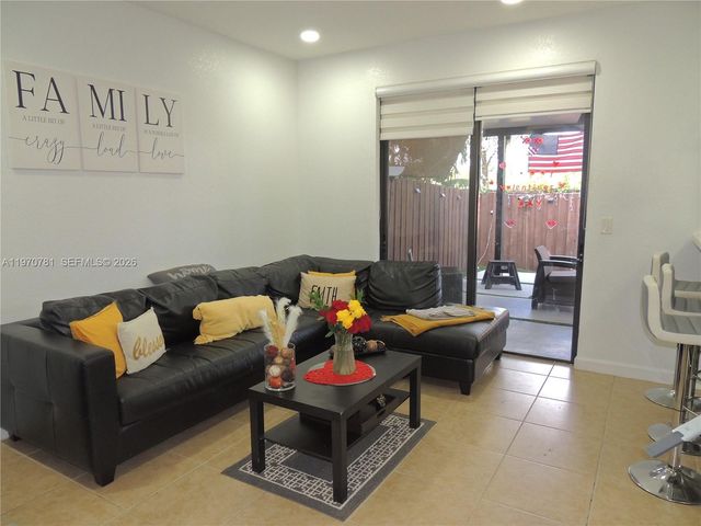 11301 NW 88th Ter, Doral, FL 33178