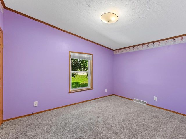 220 N Packer DRIVE, Manitowoc, WI 54220