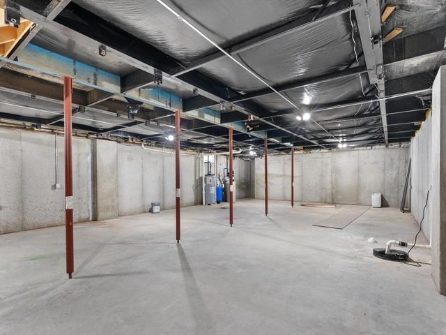 220 N Packer DRIVE, Manitowoc, WI 54220