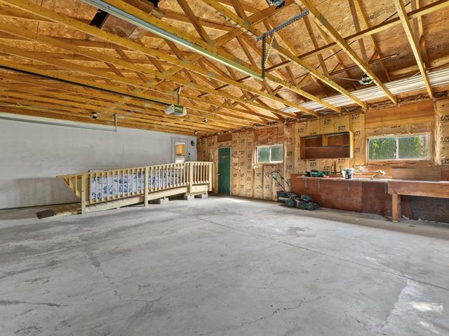 220 N Packer DRIVE, Manitowoc, WI 54220