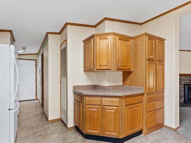 220 N Packer DRIVE, Manitowoc, WI 54220