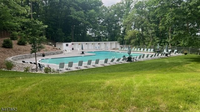 97 Troy Dr B, Springfield Twp., NJ 07081