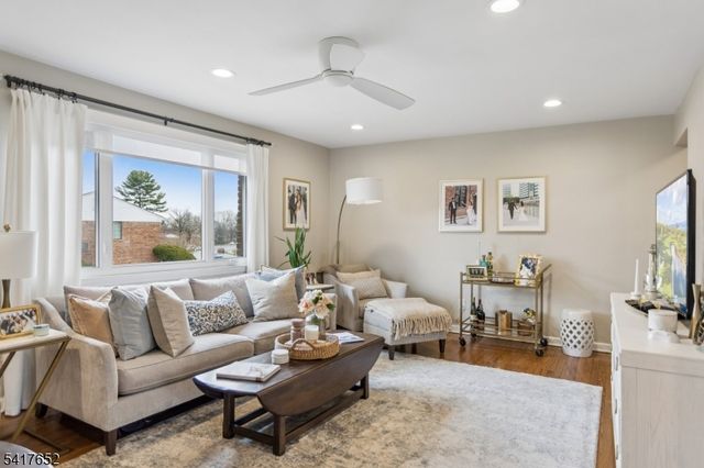 97 Troy Dr B, Springfield Twp., NJ 07081