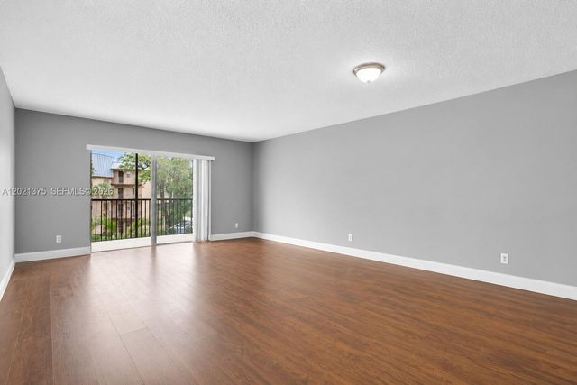 5961 N Falls Cir Dr 309, Lauderhill, FL 33319