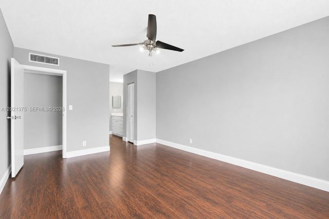 5961 N Falls Cir Dr 309, Lauderhill, FL 33319