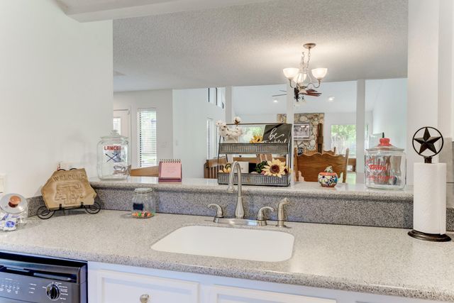 530 Kerri Leigh Court, Spring, TX 77388