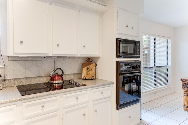 530 Kerri Leigh Court, Spring, TX 77388