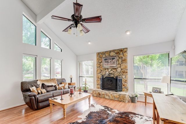 530 Kerri Leigh Court, Spring, TX 77388