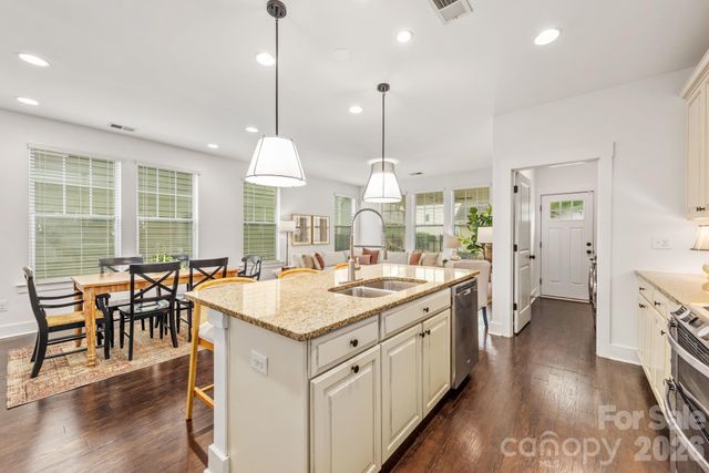2318 Woodward Avenue, Charlotte, NC 28206