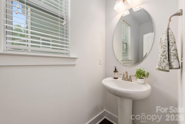 2318 Woodward Avenue, Charlotte, NC 28206