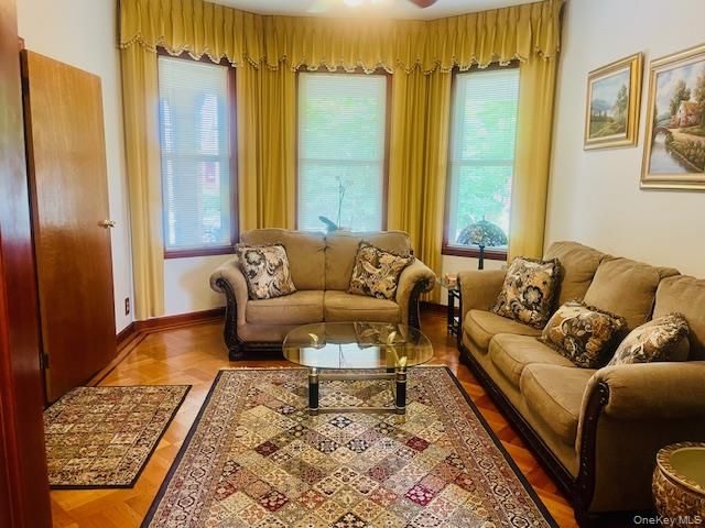 8418 108th Street, Richmond Hill, NY 11418