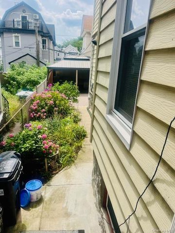 8418 108th Street, Richmond Hill, NY 11418