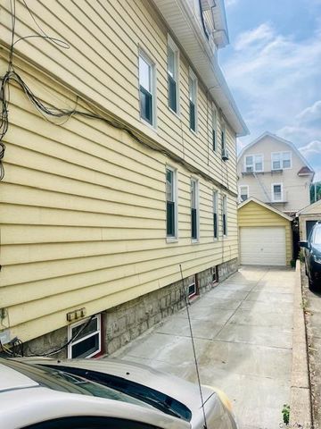 8418 108th Street, Richmond Hill, NY 11418